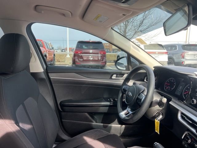 Used 2021 Kia K5 LX image 31