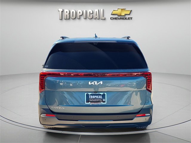 Used 2025 Kia Carnival SX Prestige image 4