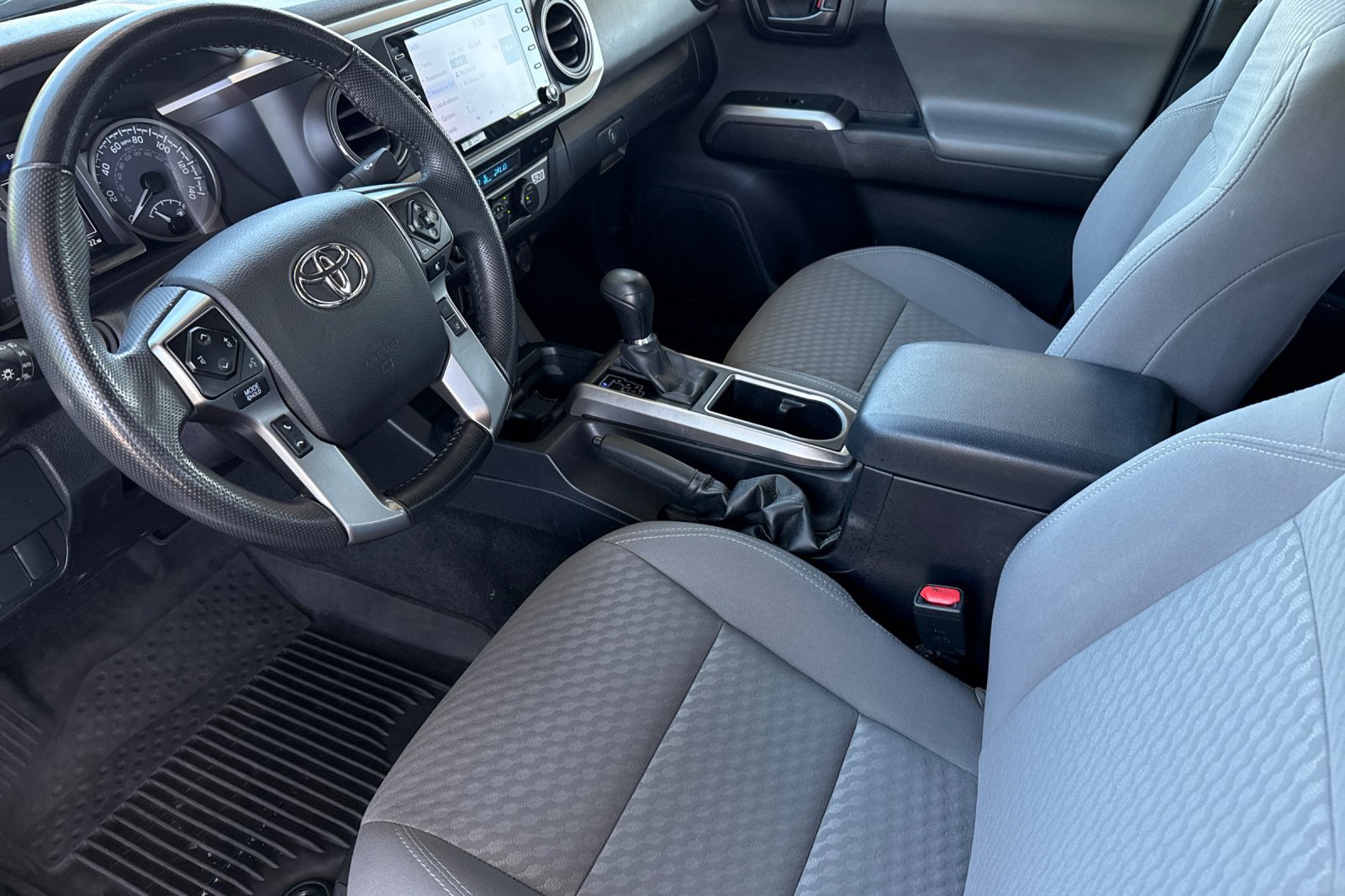 Used 2023 Toyota Tacoma SR5 RWD image 5