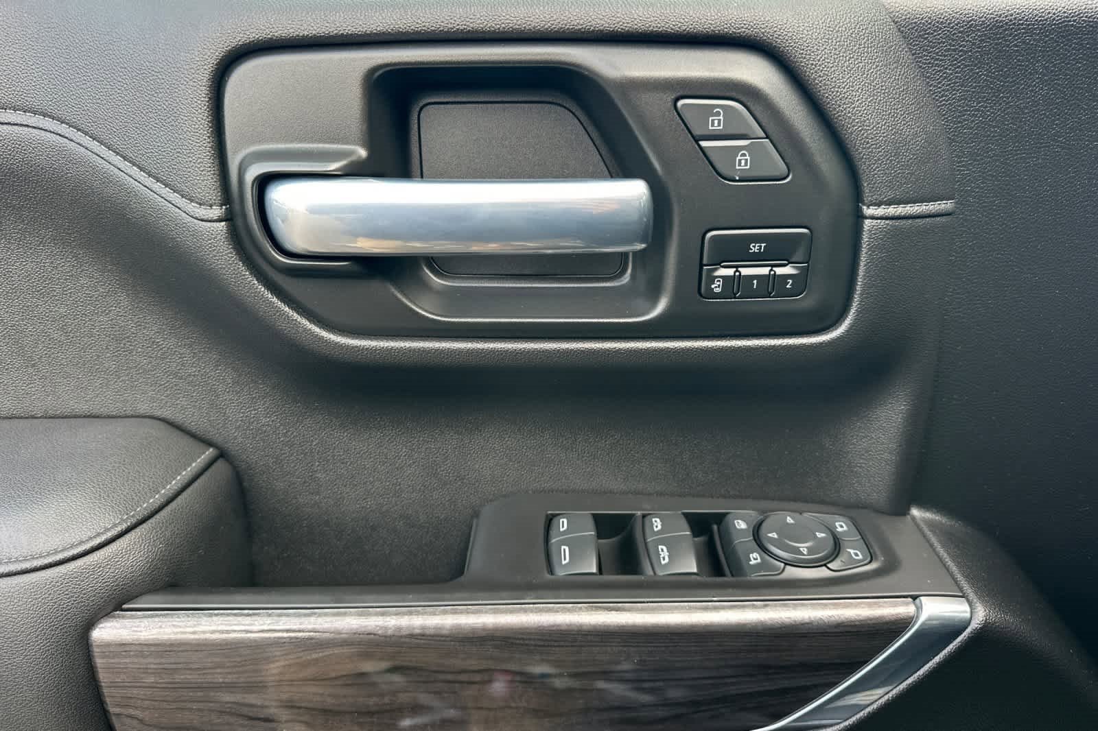 Used 2021 Chevrolet Silverado 1500 LTZ image 13