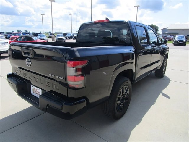Used 2023 Nissan Frontier SV image 7