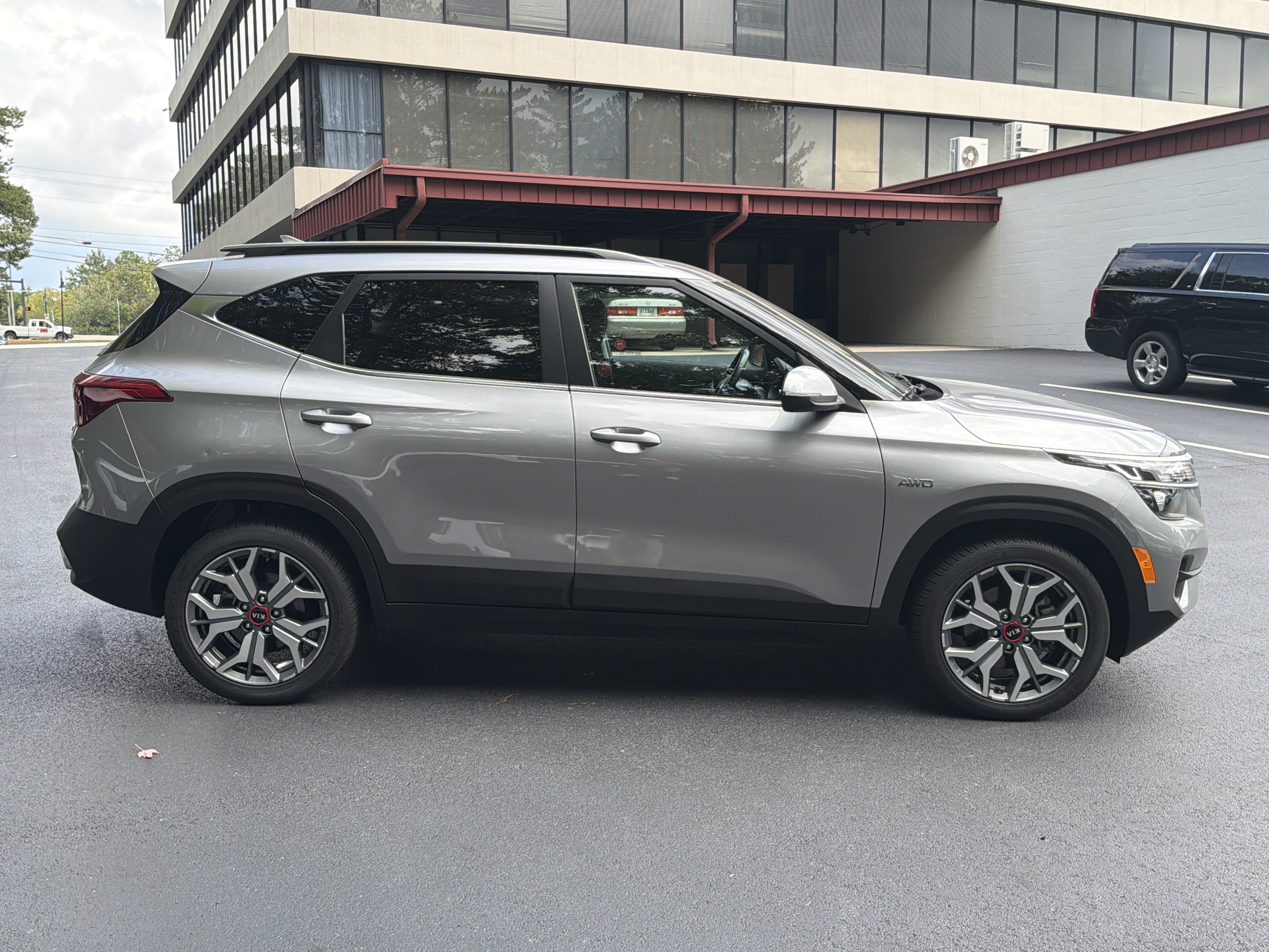 Used 2021 Kia Seltos S AWD/4WD image 8