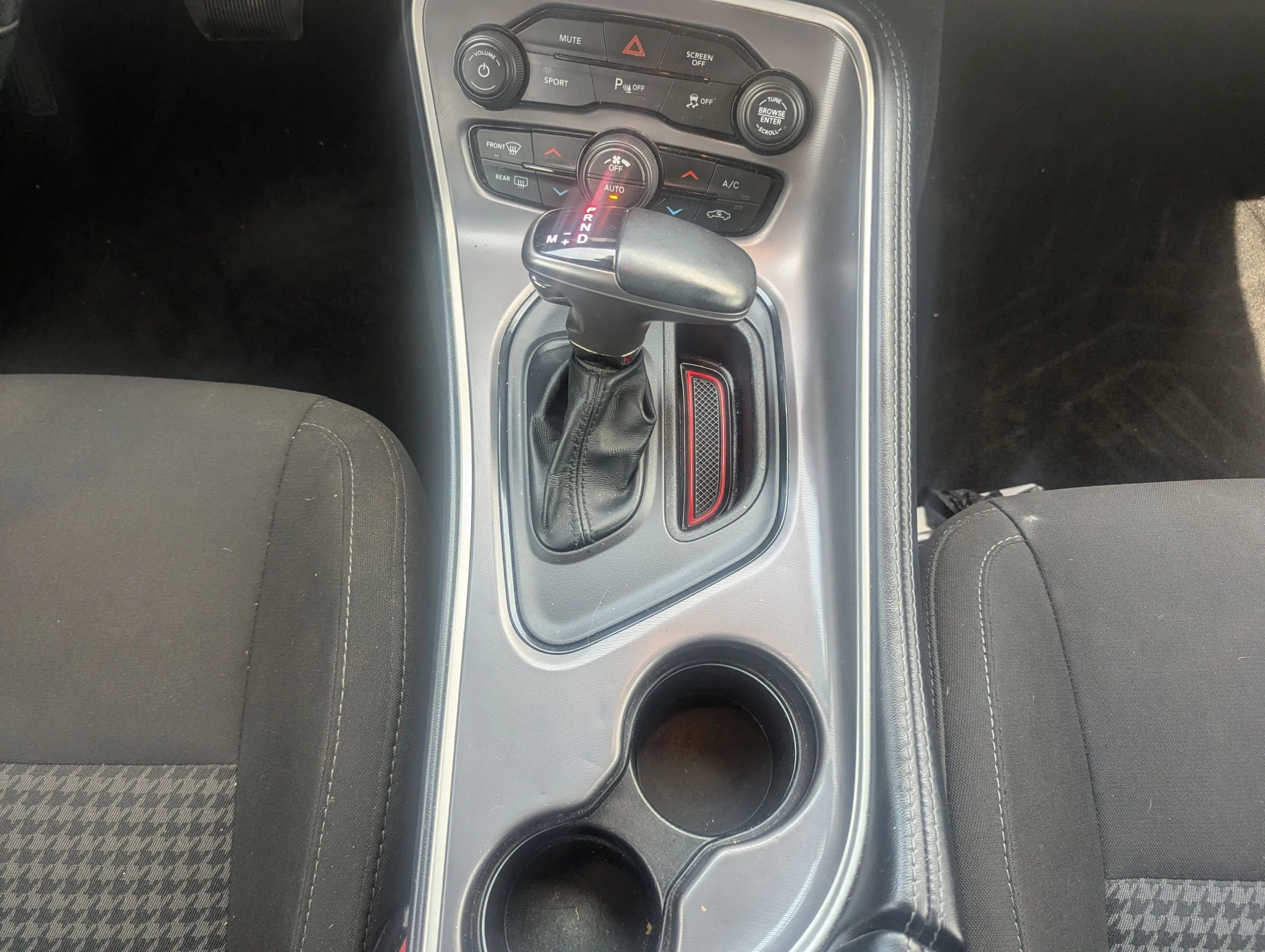 Used 2022 Dodge Challenger GT RWD image 11