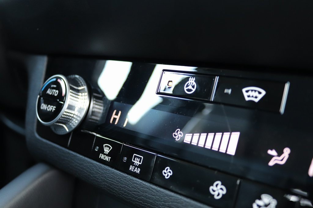 New 2026 Mitsubishi Outlander SE AWD/4WD image 14