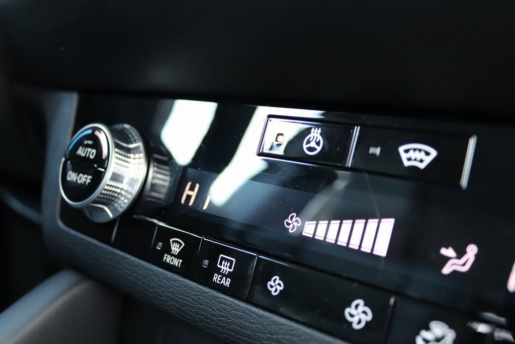 New 2026 Mitsubishi Outlander SE AWD/4WD image 14
