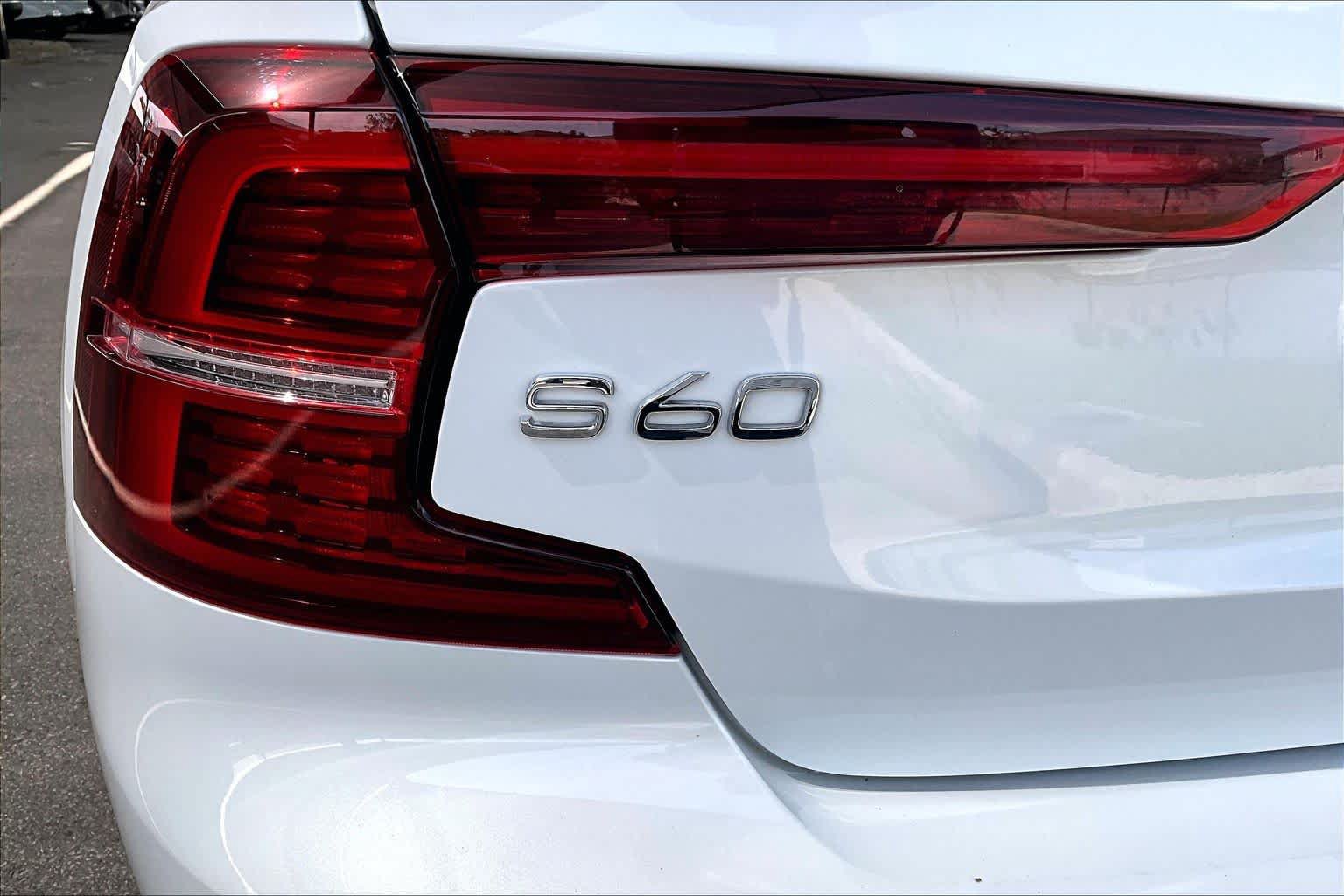 Used 2022 Volvo S60 B5 Inscription AWD/4WD image 10
