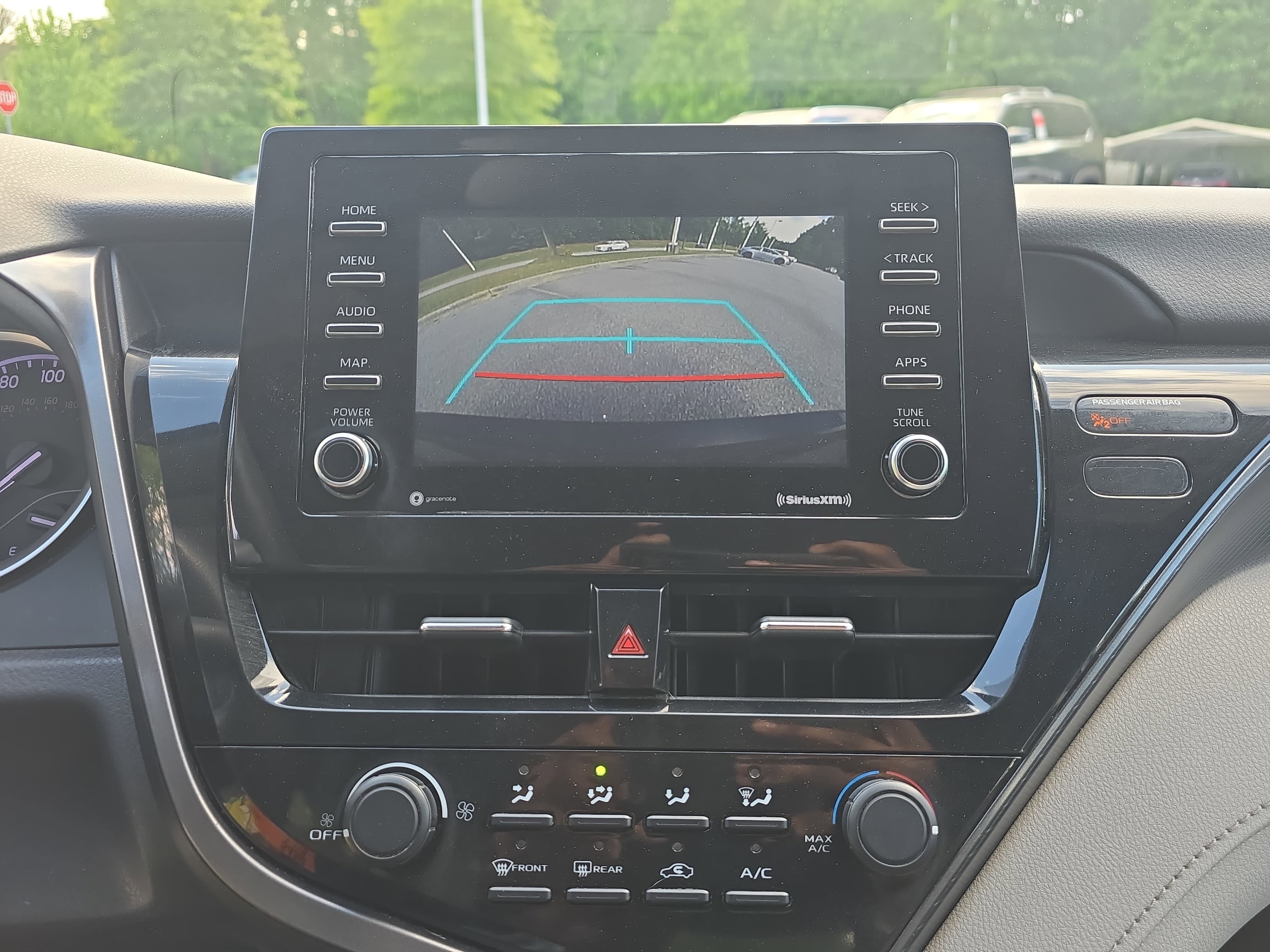 Used 2021 Toyota Camry LE FWD image 22
