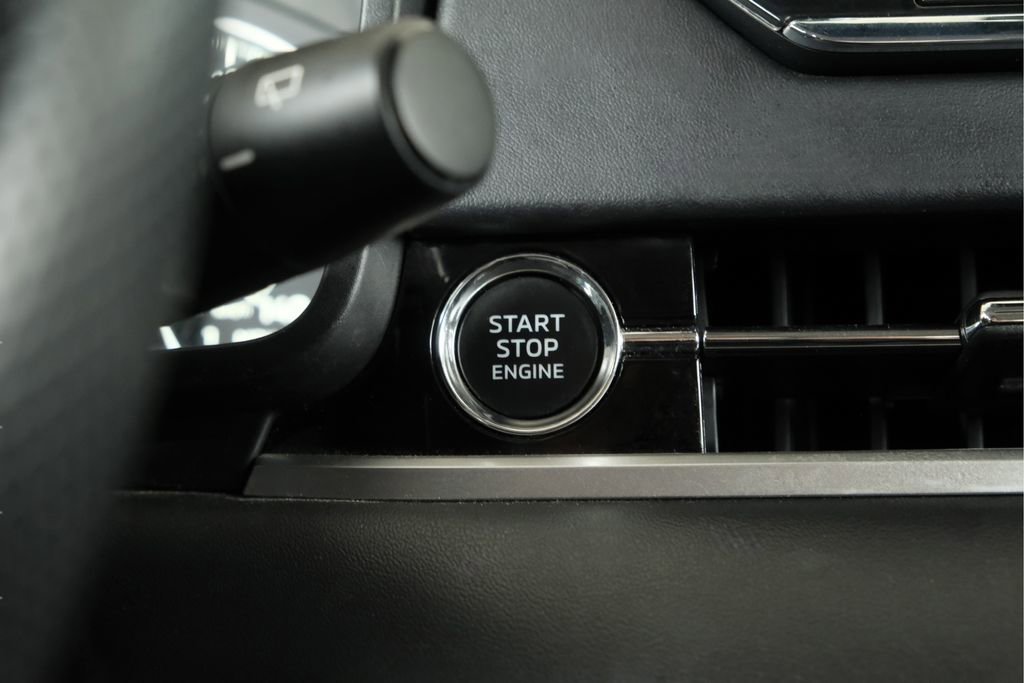 Used 2024 Mitsubishi Outlander SE AWD/4WD image 23