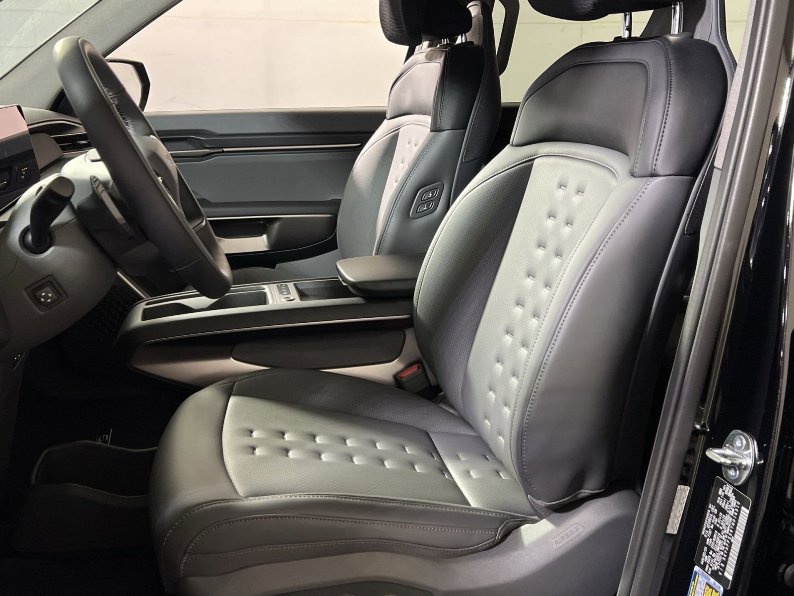 New 2026 Kia EV9 Wind image 11