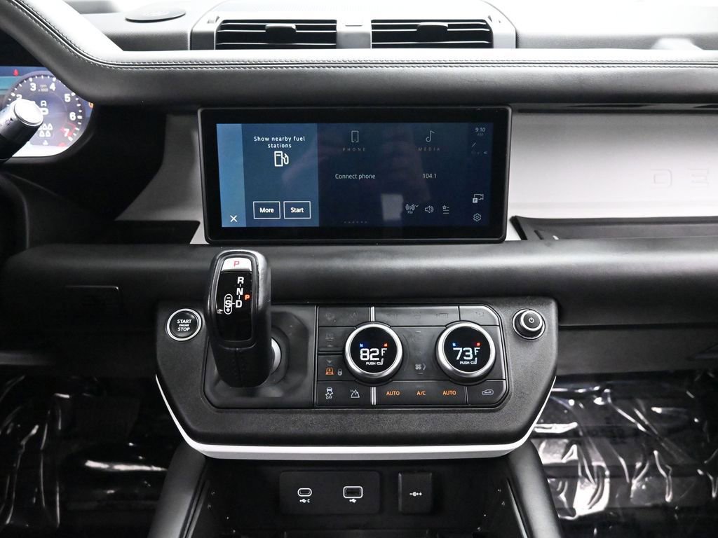 Used 2020 Land Rover Defender 110 HSE image 29