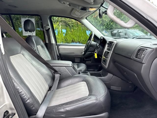Used 2004 Mercury Mountaineer AWD image 9