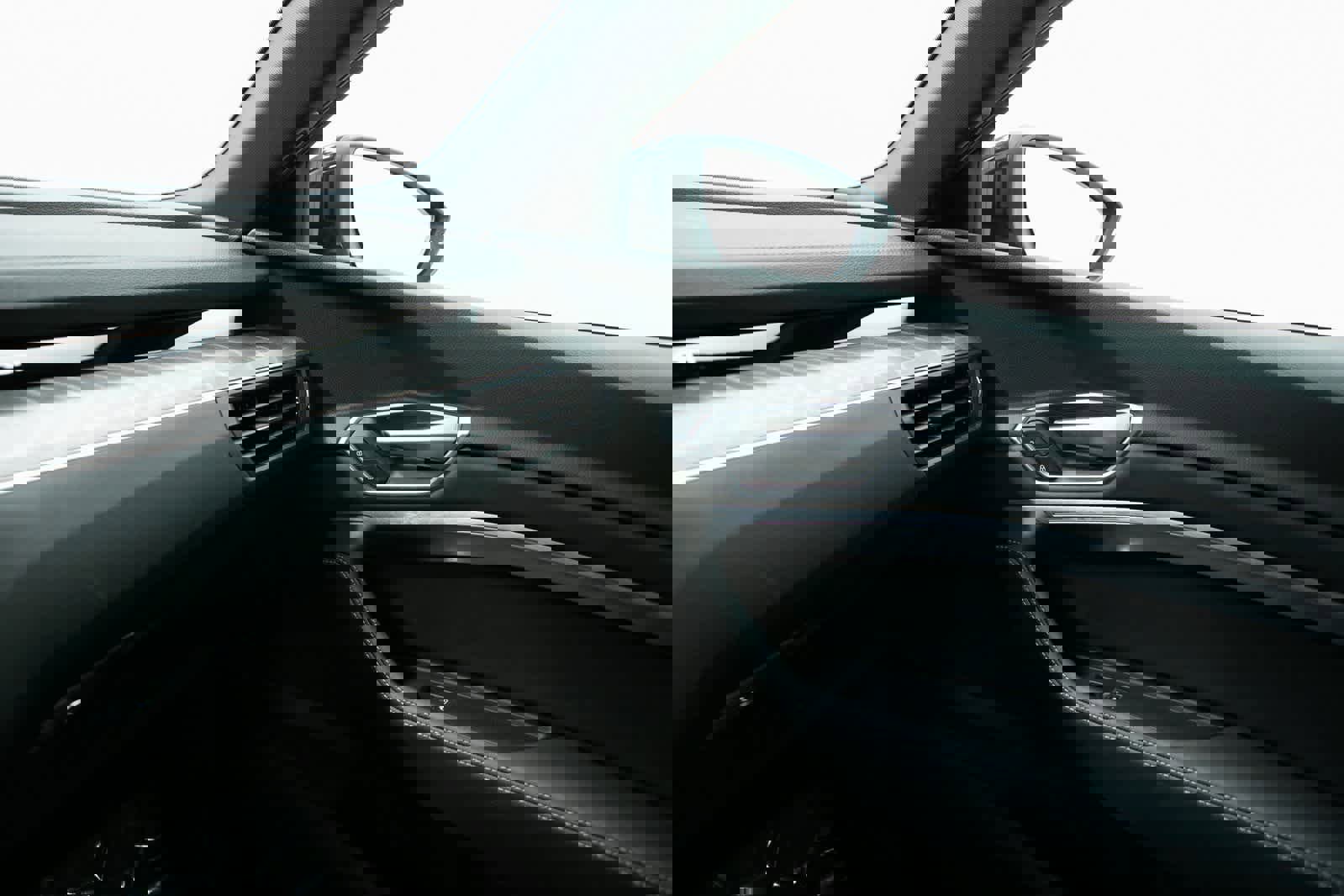 Used 2022 Audi e-tron Premium image 25