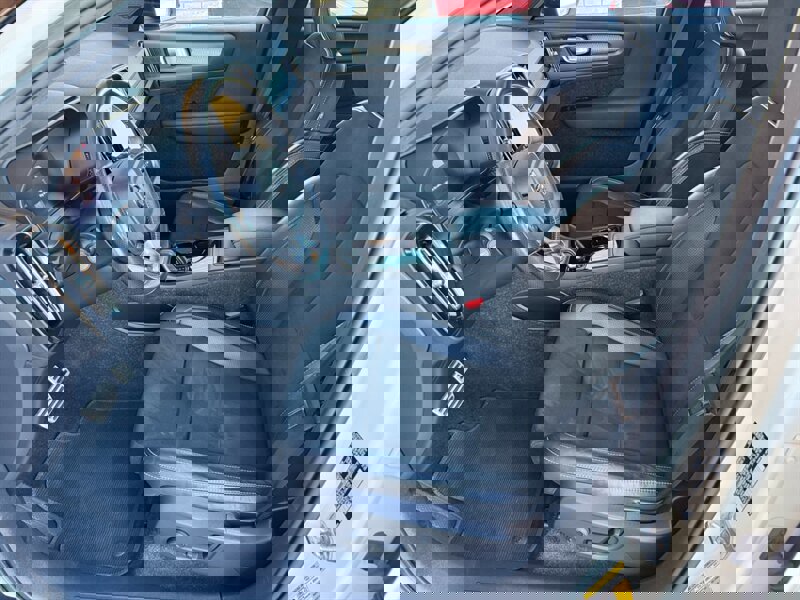 Used 2021 Volvo XC40 P8 Recharge image 9