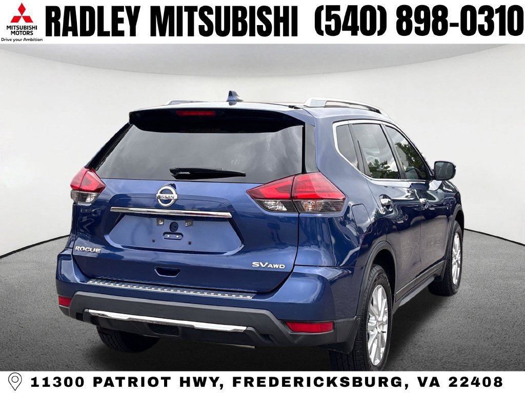 Used 2017 Nissan Rogue SV AWD/4WD image 18