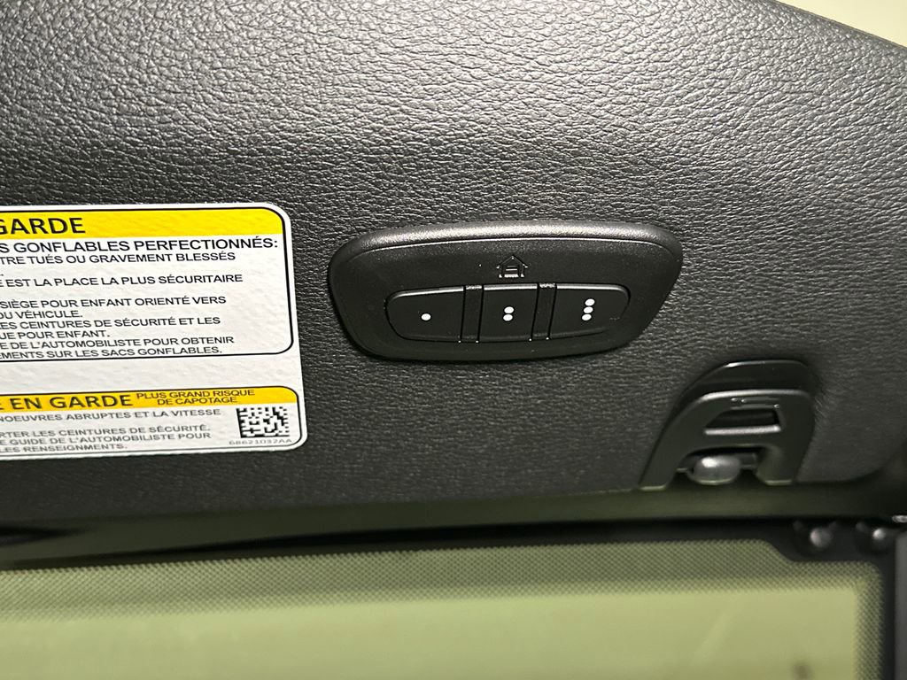 Used 2025 Jeep Wrangler Rubicon w/ Safety Group image 30