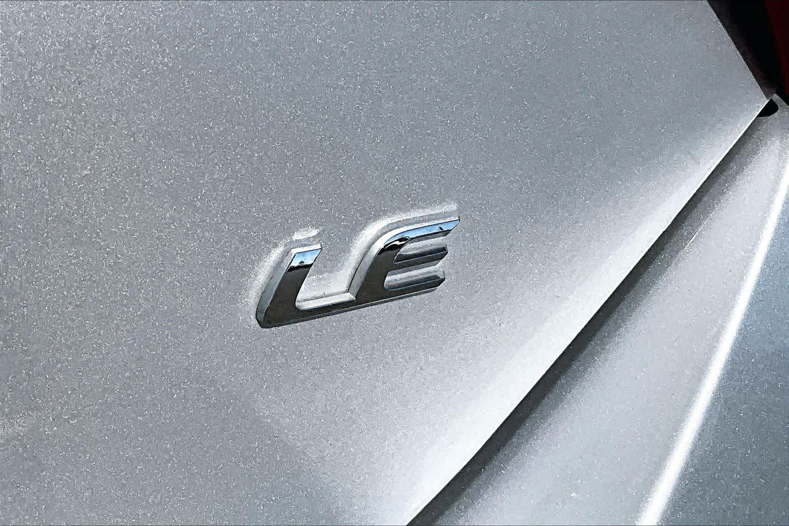 Used 2016 Toyota Corolla LE FWD image 9