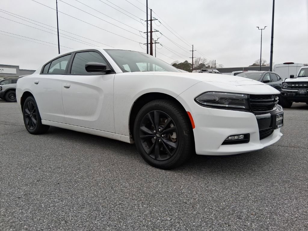 Used 2023 Dodge Charger SXT w/ Blacktop Package image 3