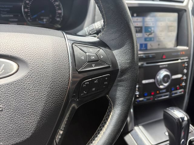 Used 2017 Ford Explorer Platinum AWD/4WD image 7