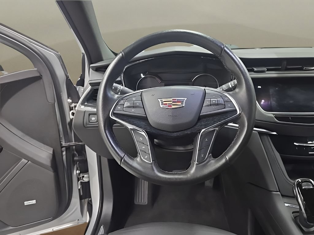 Used 2020 Cadillac XT5 Premium Luxury AWD/4WD image 29