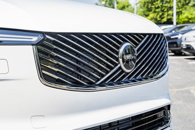Used 2026 Volvo XC90 T8 Plus w/ Protection Package Premier image 12