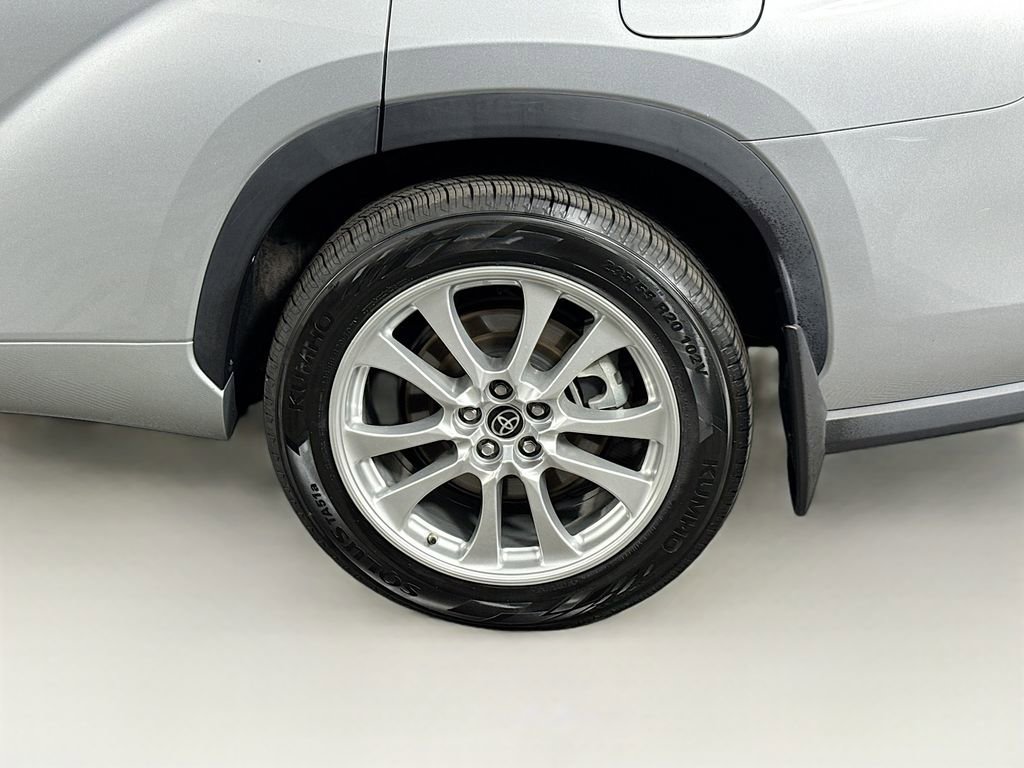 Certified 2022 Toyota Highlander Limited image 11