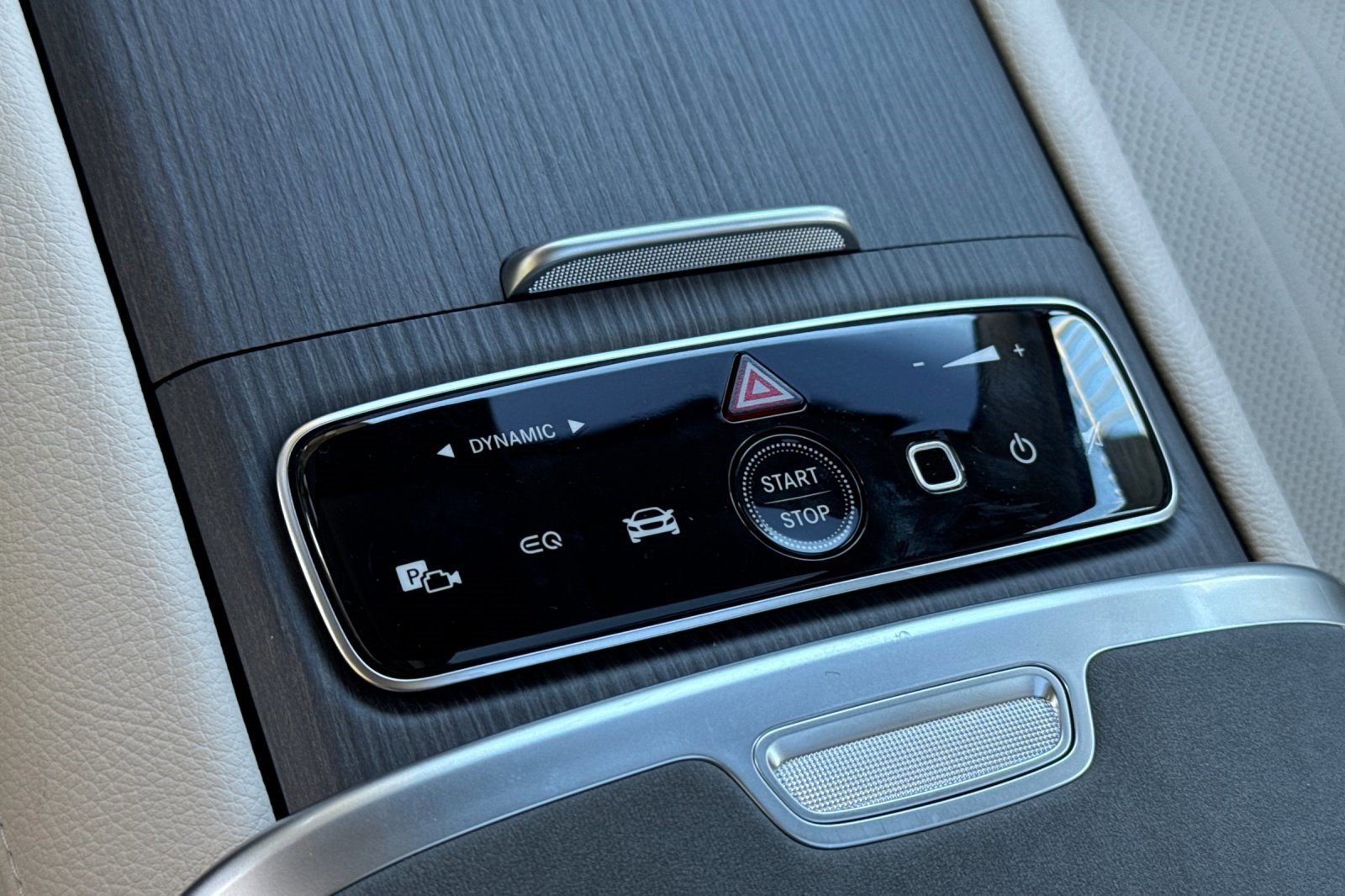 New 2026 Mercedes-Benz EQS 400 4MATIC SUV image 25