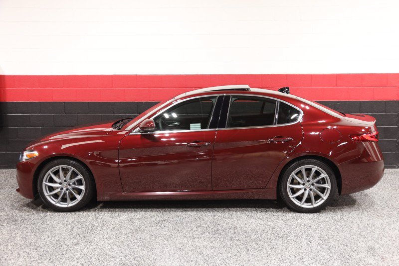 Used 2017 Alfa Romeo Giulia w/ Cold Weather Package RWD image 24