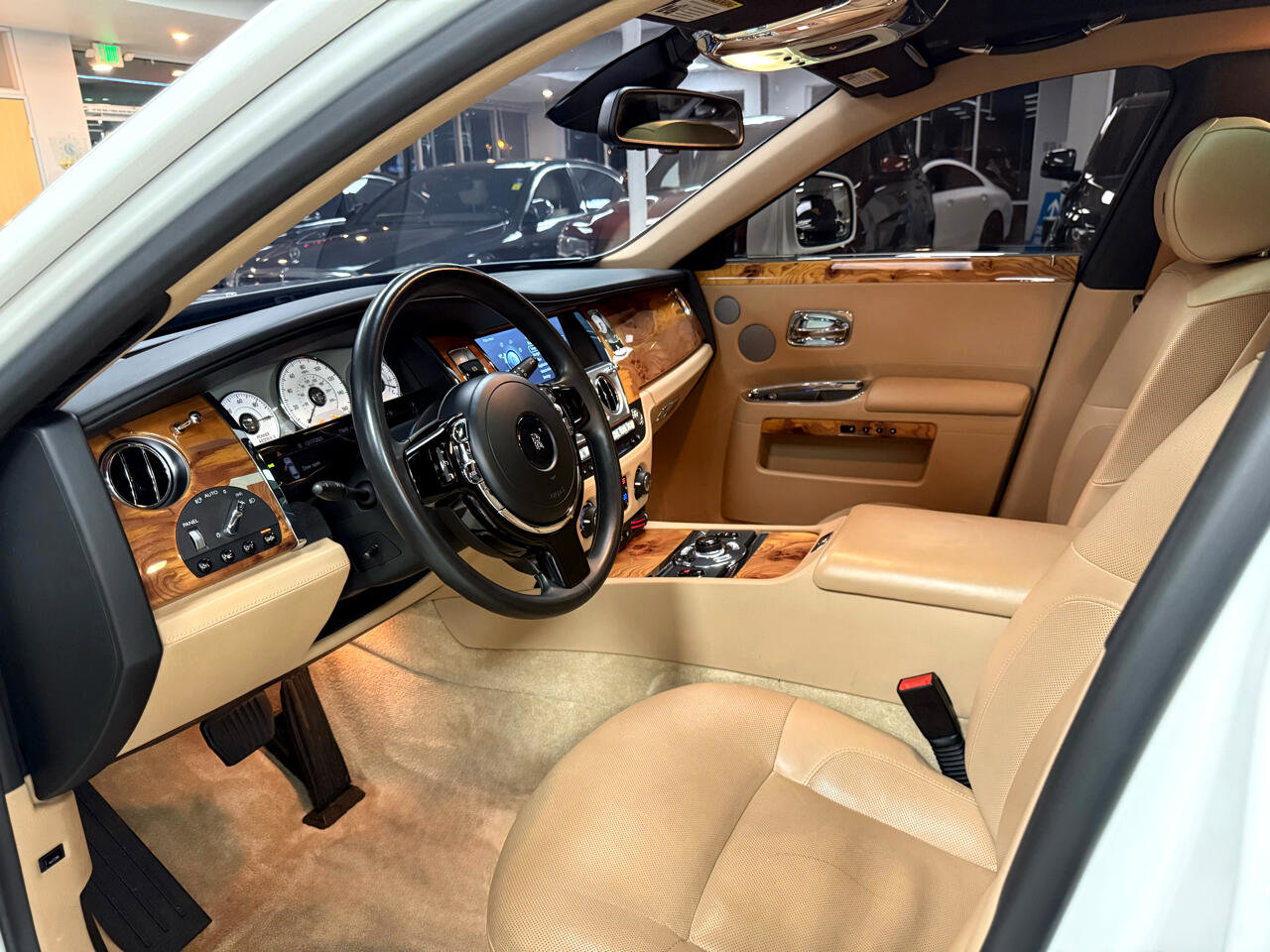 Used 2011 Rolls-Royce Ghost image 10