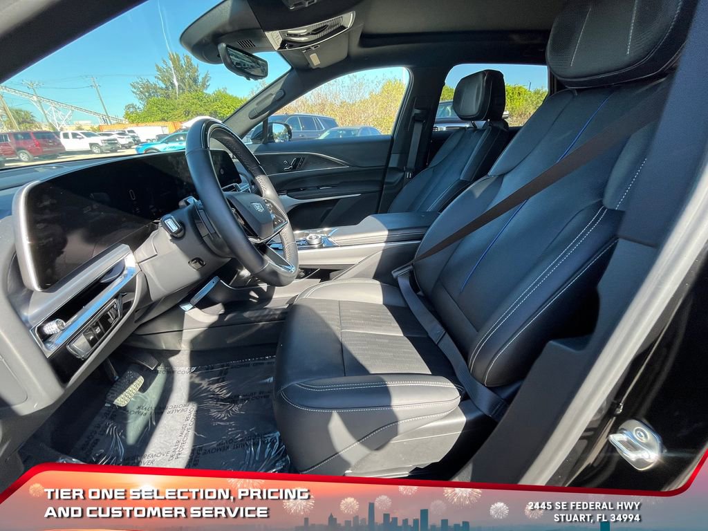 Used 2024 Cadillac Lyriq Luxury w/ LPO, Floor Liner Package image 10