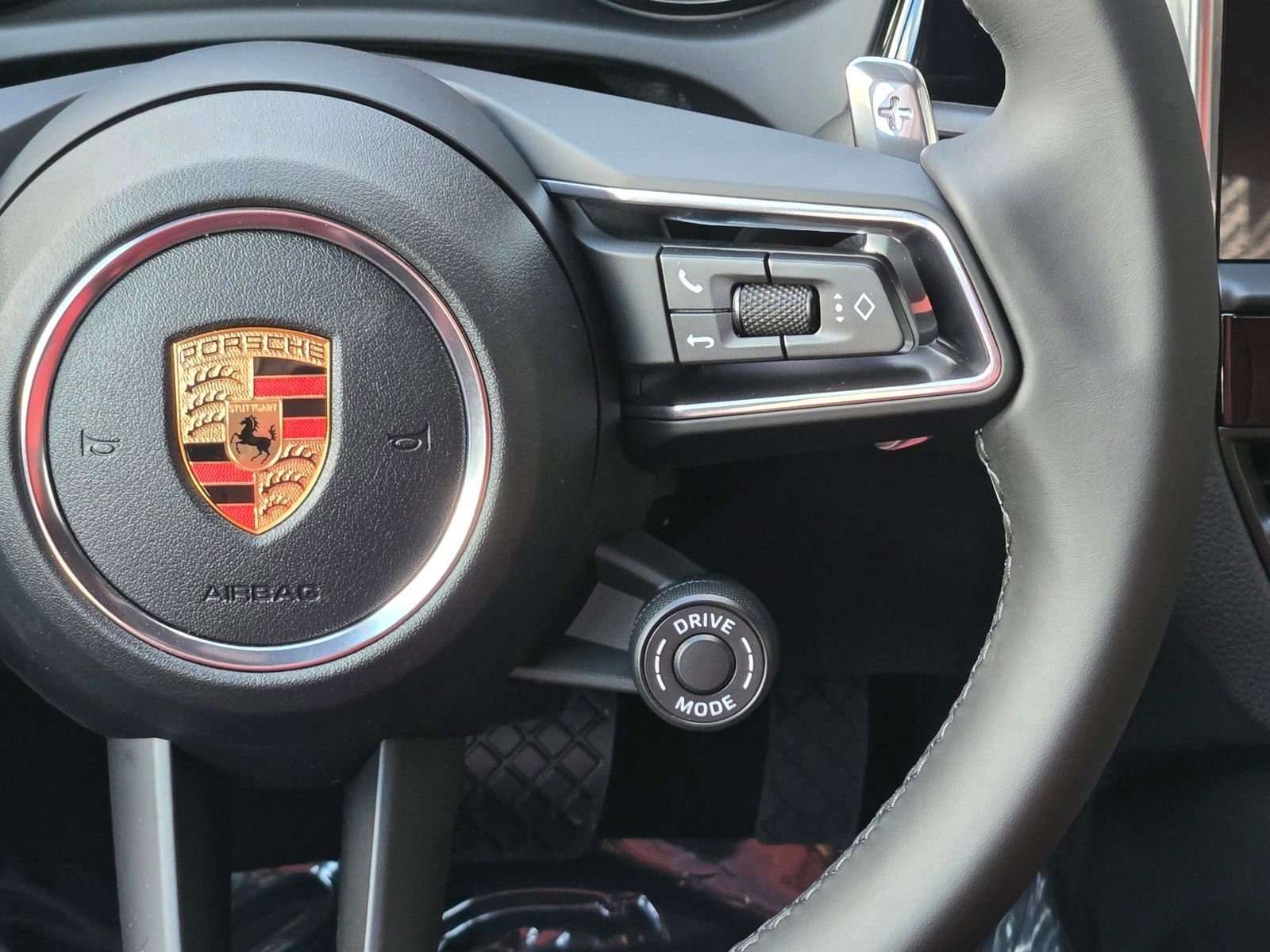 New 2026 Porsche Macan S AWD/4WD image 17