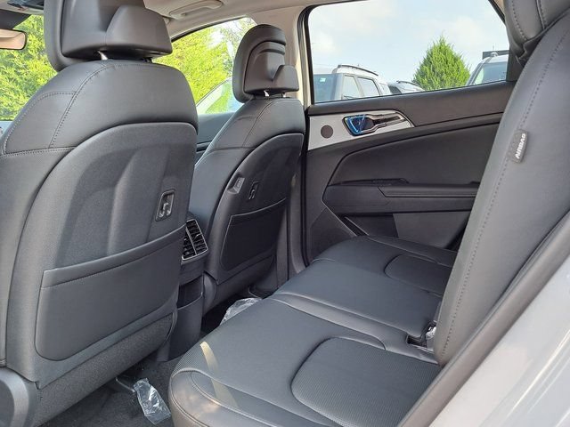 New 2026 Kia Sportage EX w/ EX Panorama Roof Package FWD image 13