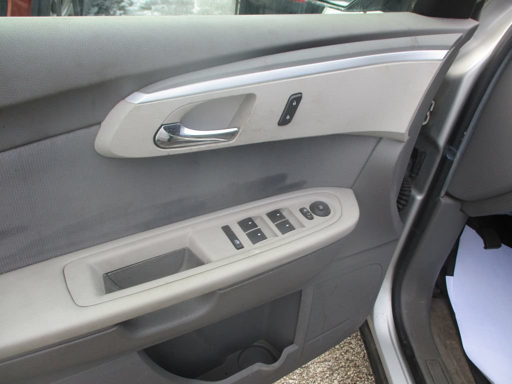 Used 2011 Chevrolet Traverse LS AWD/4WD image 10