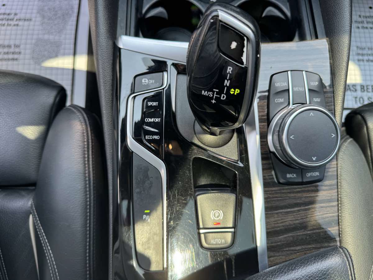 Used 2019 BMW 530i w/ Convenience Package RWD image 20