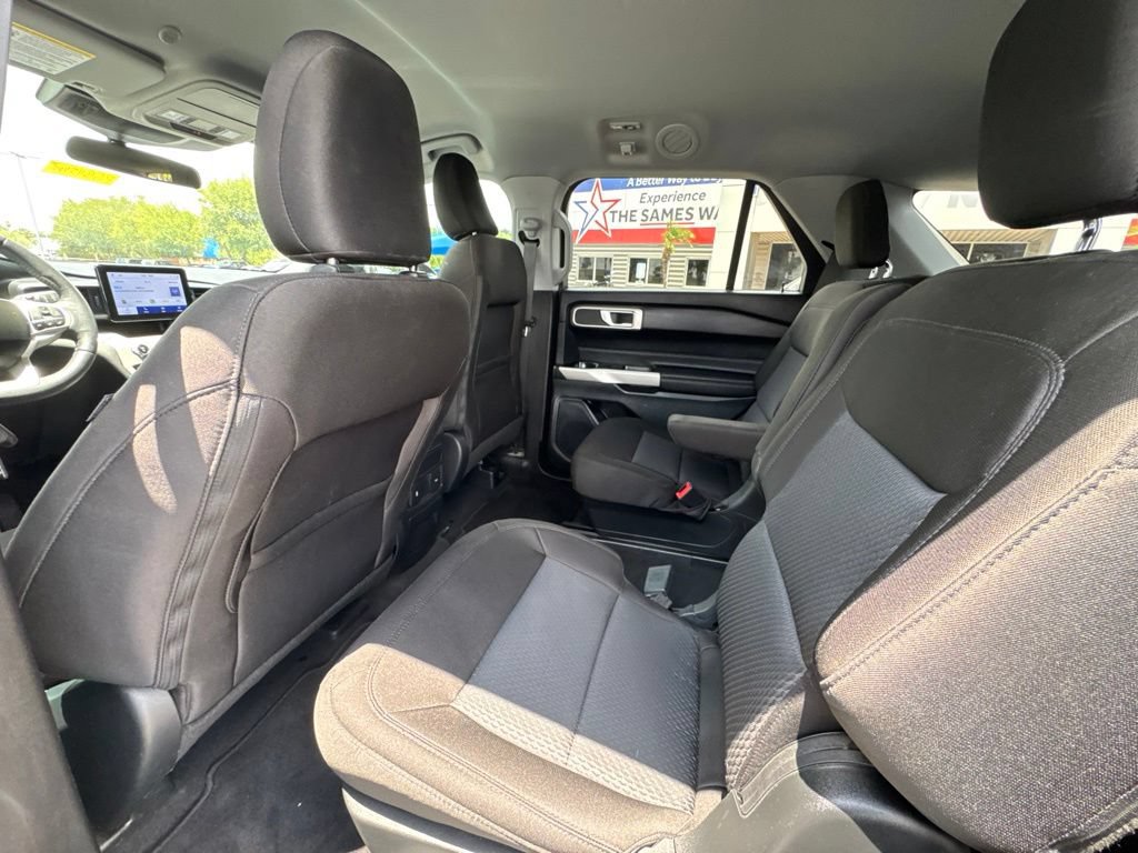 Used 2023 Ford Explorer XLT RWD image 19