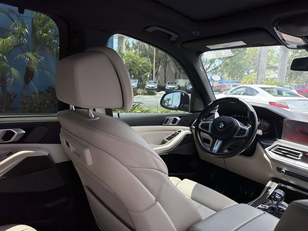 Used 2021 BMW X5 M50i w/ Executive Package AWD/4WD image 17