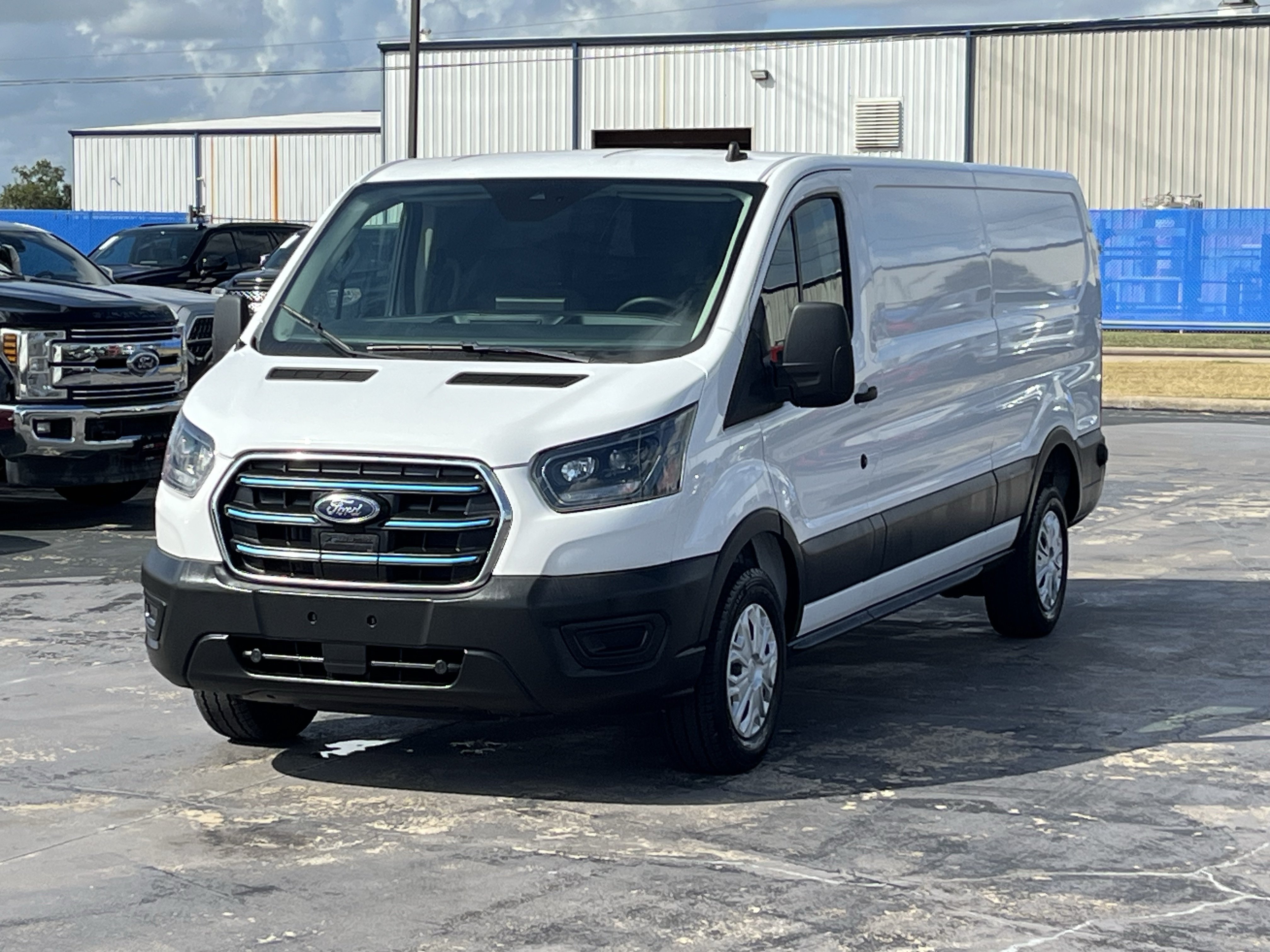 Used 2024 Ford E-Transit Low Roof RWD image 3