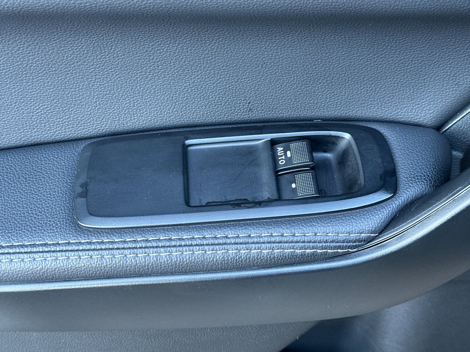 Used 2022 Ford Ranger Lariat w/ Equipment Group 501A High image 12