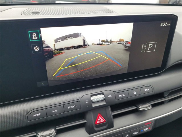 Used 2025 Kia K4 LXS image 12