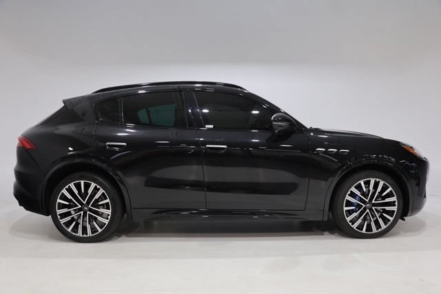 Used 2023 Maserati Grecale Modena AWD/4WD image 8