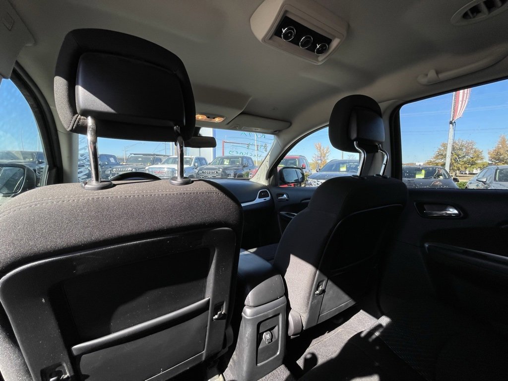 Used 2020 Dodge Journey SE w/ SE Popular Equipment Group image 26