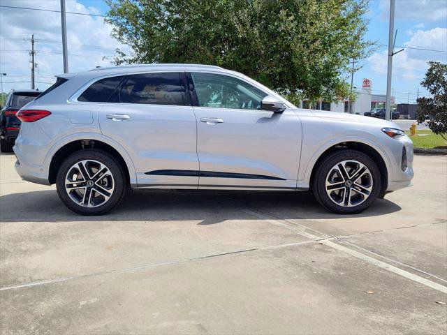 Certified 2025 Audi Q5 Premium w/ Convenience Package AWD/4WD image 13