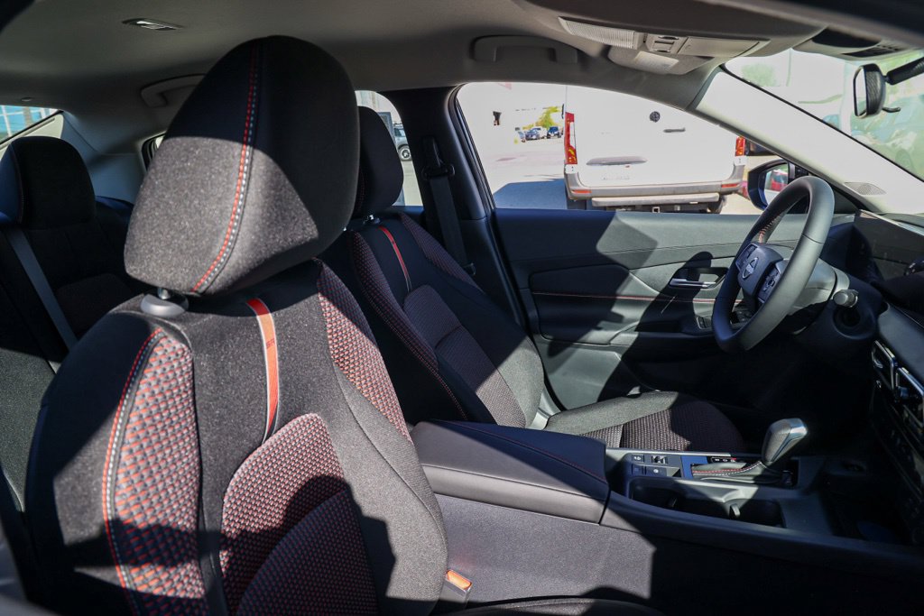 New 2027 Nissan Sentra SR FWD image 21