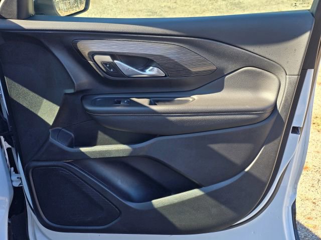 Used 2020 GMC Terrain SLT image 17