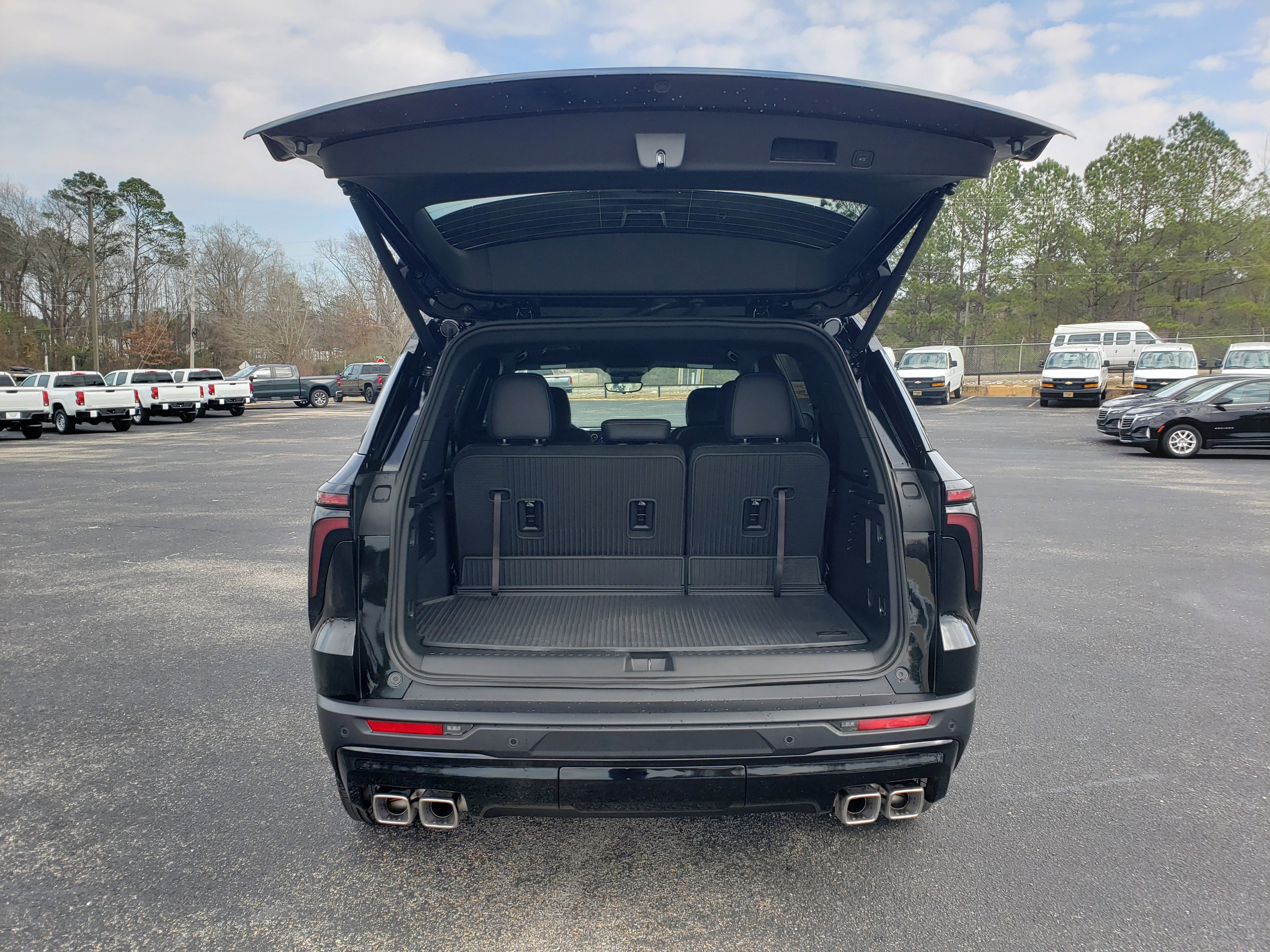 New 2026 Chevrolet Traverse LT w/ Midnight/Sport Edition image 9
