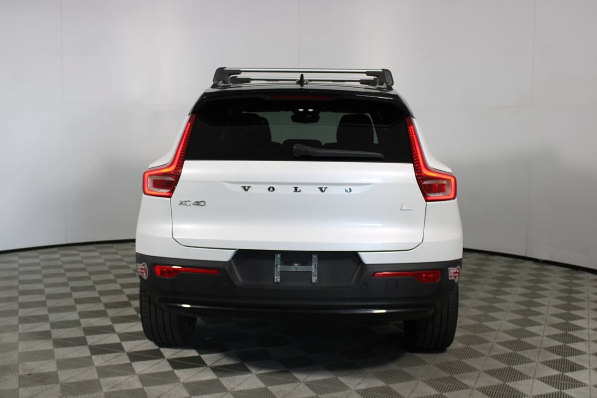 Used 2023 Volvo XC40 Recharge Ultimate AWD/4WD image 5