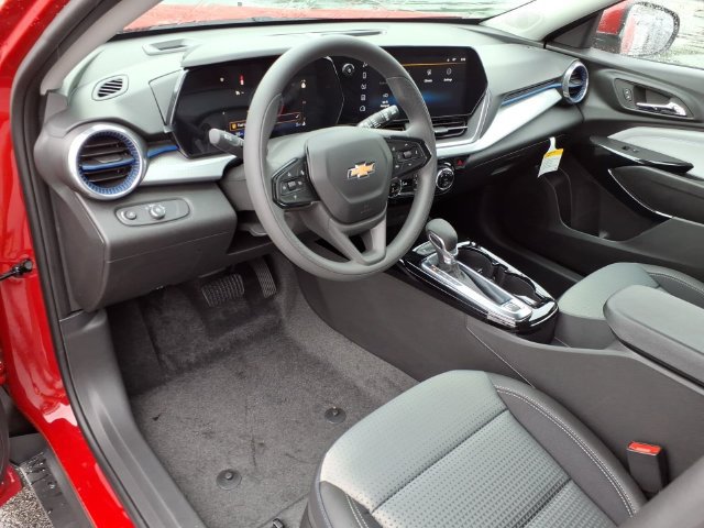 New 2026 Chevrolet Trax LT FWD image 5