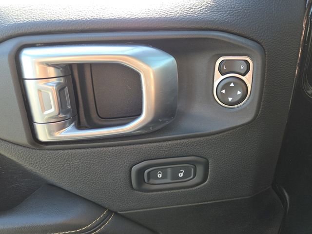 Used 2024 Jeep Wrangler Sahara image 9