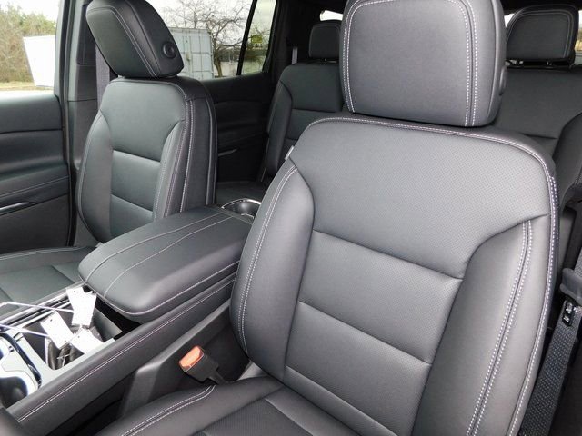 New 2026 Chevrolet Traverse LT w/ Driver Confidence Package image 15