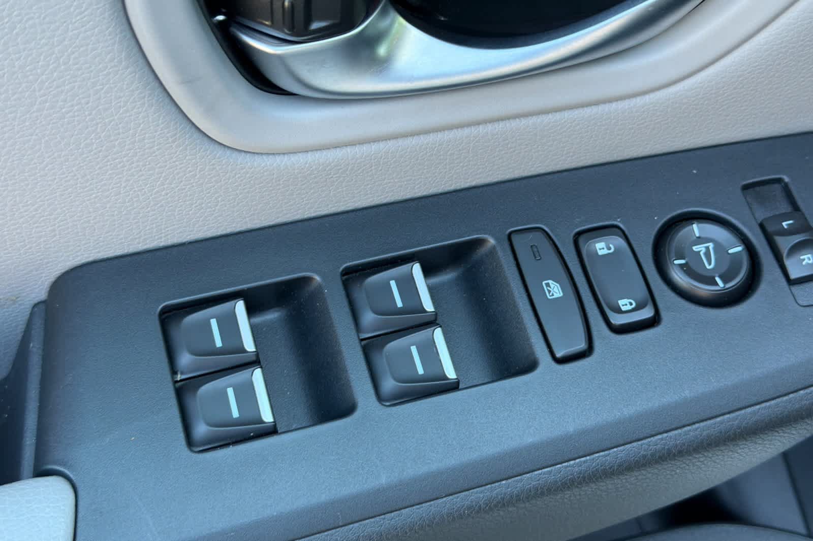 Used 2025 Honda Pilot EX-L image 15