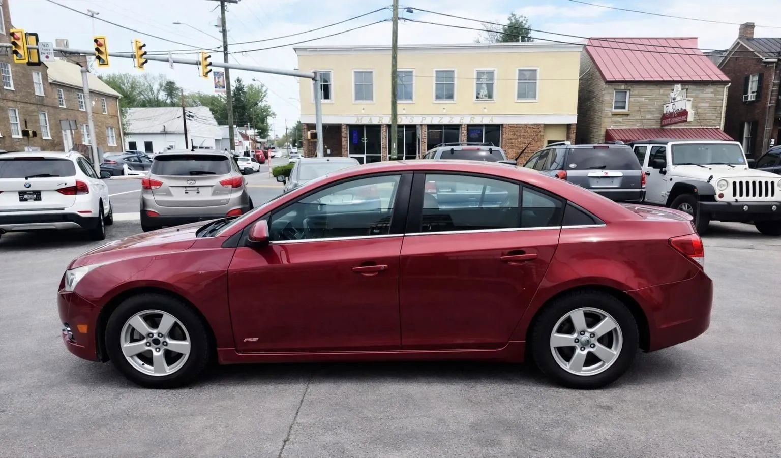 Used 2013 Chevrolet Cruze LT FWD image 2